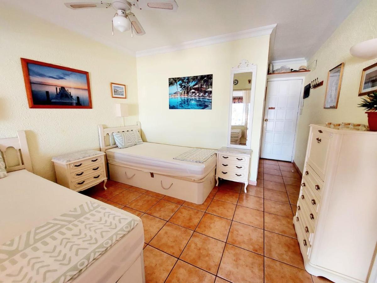 First Line Villa Floor Studio Apartment With Amazing Sea View Air Conditioned Just 50M From The Beach 阿德耶 外观 照片