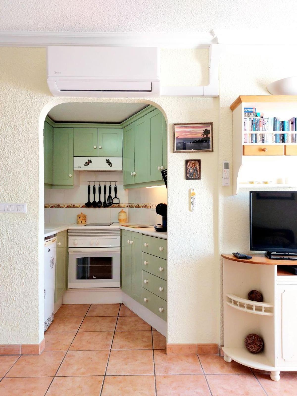 First Line Villa Floor Studio Apartment With Amazing Sea View Air Conditioned Just 50M From The Beach 阿德耶 外观 照片